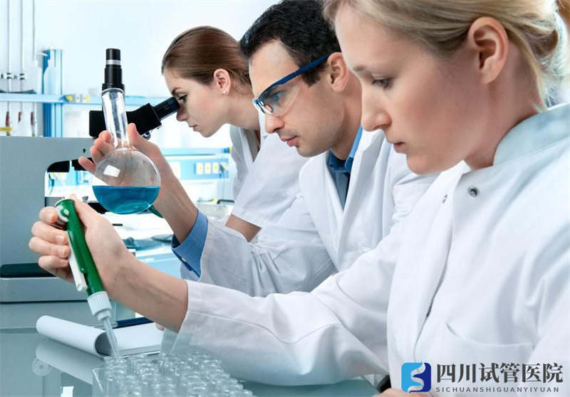 成都大齡女性做成都第三代試管嬰兒要做的檢查項目有哪些(圖1) 成都大齡女性做成都第三代試管嬰兒要做的檢查項目有哪些(圖1)