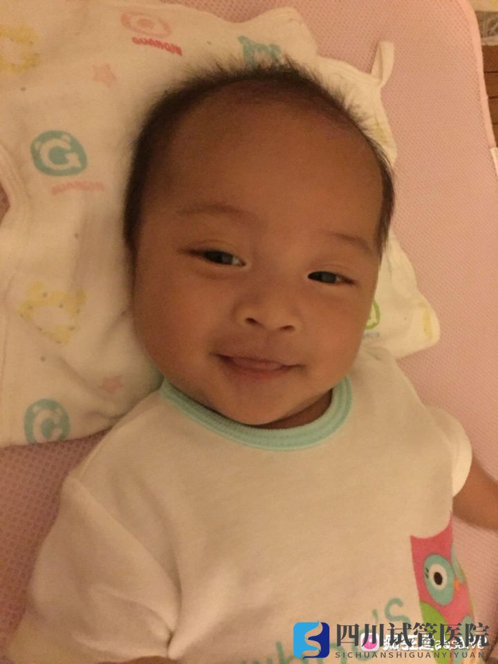 做四川三代試管順利生下龍鳳胎寶寶,試管多少錢(qián)(圖5) 做四川三代試管順利生下龍鳳胎寶寶,試管多少錢(qián)(圖5)